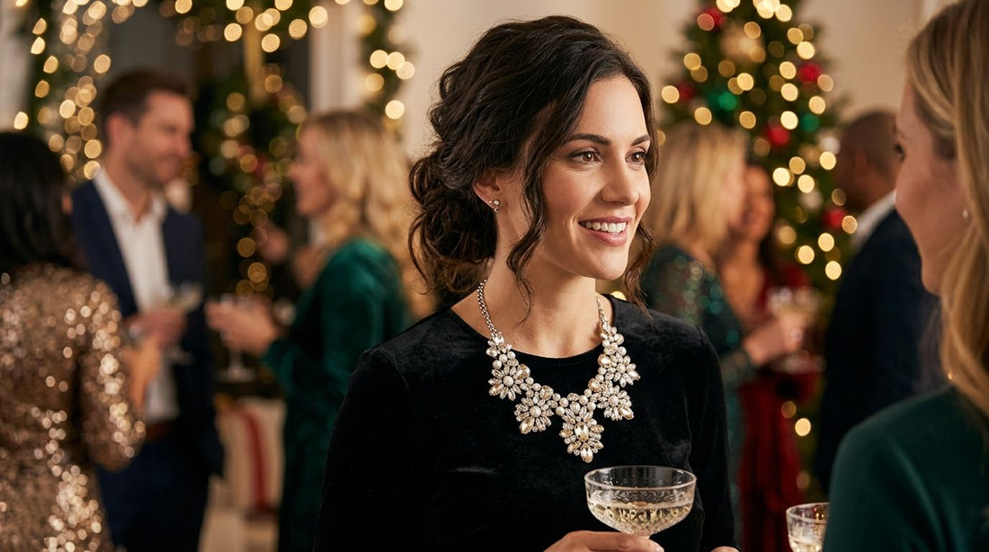 Best statement necklaces for holiday party outfits